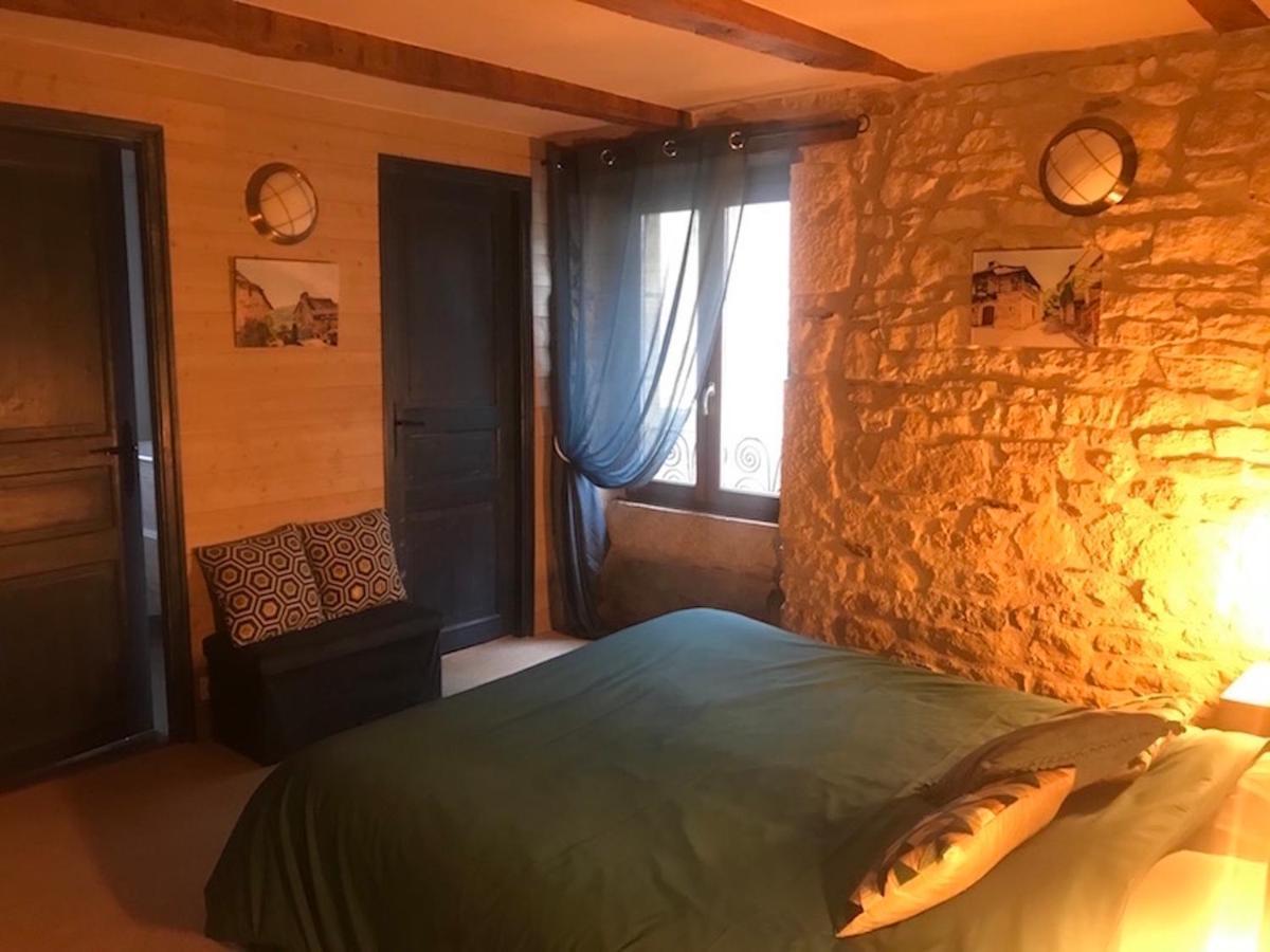 Auberge Du Lac Mandailles  Buitenkant foto