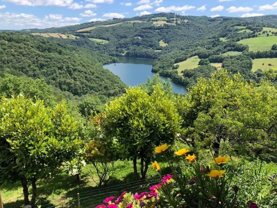 Auberge Du Lac Mandailles  Buitenkant foto
