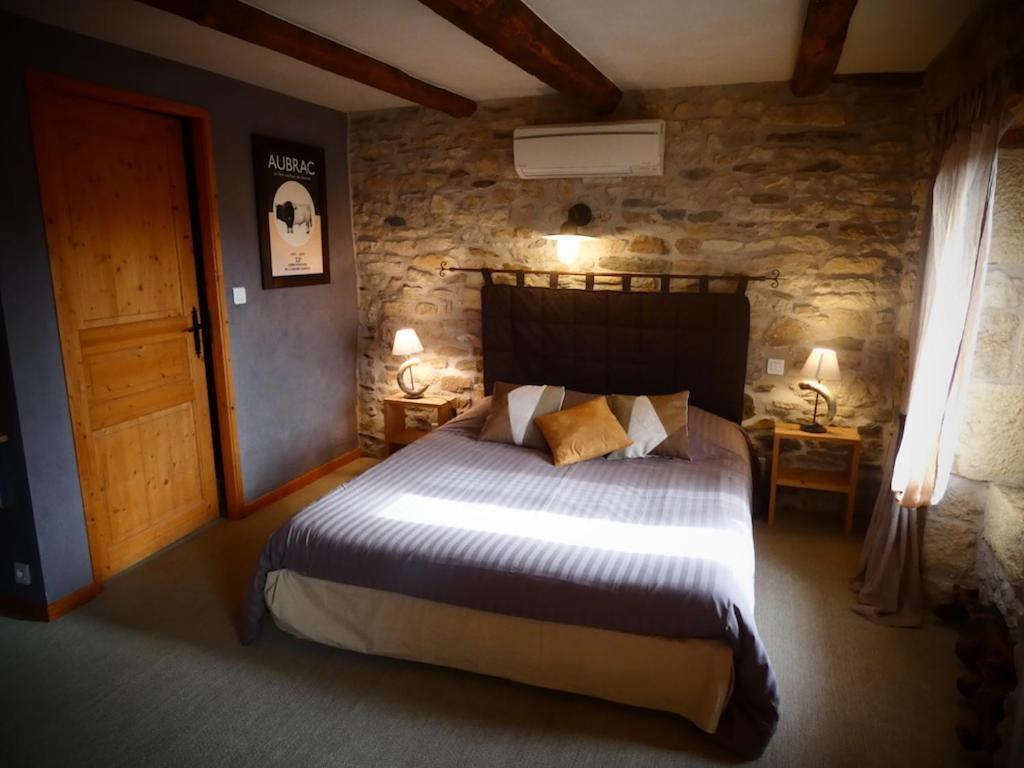 Auberge Du Lac Mandailles  Buitenkant foto