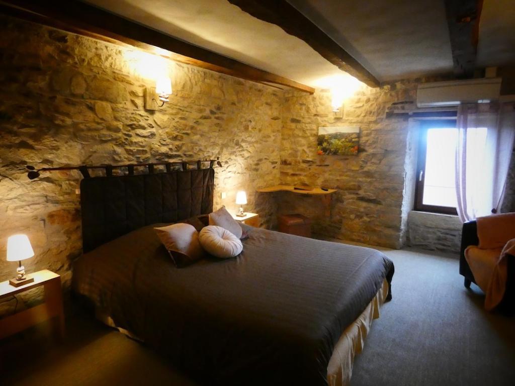 Auberge Du Lac Mandailles  Buitenkant foto