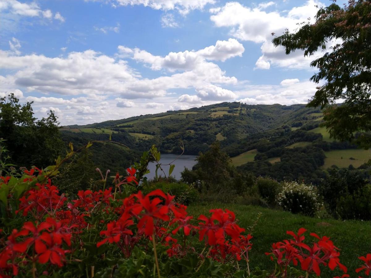 Auberge Du Lac Mandailles  Buitenkant foto