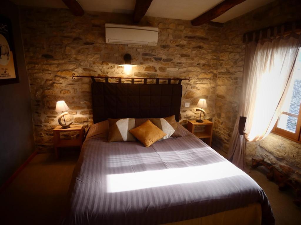 Auberge Du Lac Mandailles  Buitenkant foto